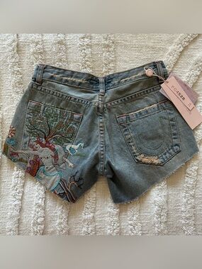 fancy collection mermaid/unicorn embroidered denim shorts / sz 24